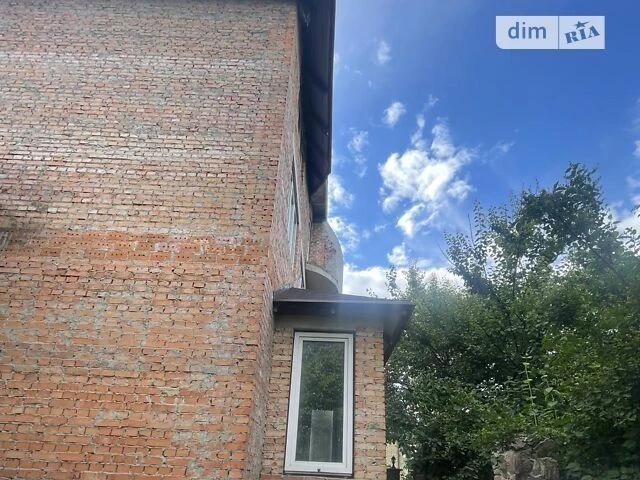 Продаж 3 поверхового будинку з ділянкою на 3 сотки, 315 кв.