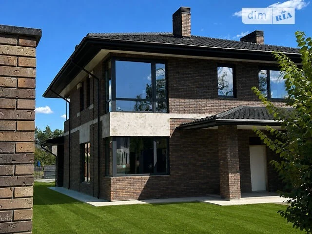 Продаж 2 поверхового будинку з ділянкою на 10 соток, 256 кв.