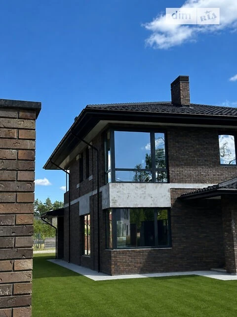 Продаж 2 поверхового будинку з ділянкою на 10 соток, 256 кв.