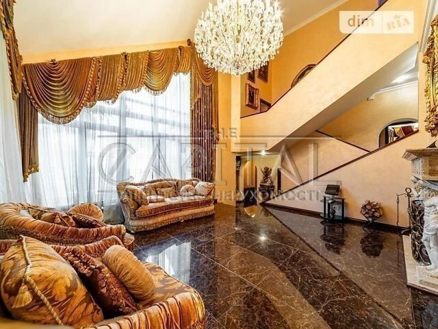 Продаж 3 поверхового будинку з ділянкою на 10 соток, 1086 кв