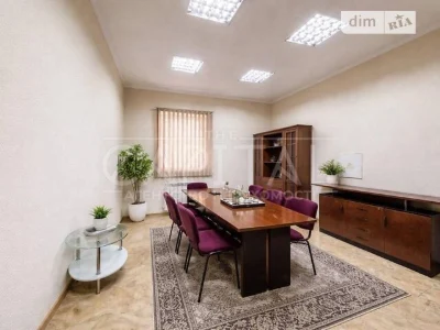 Продаж 3 поверхового будинку з опаленням і ділянкою на 14 со