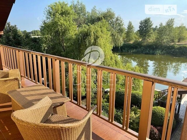 Продаж 3 поверхового будинку з ділянкою на 20 соток, 720 кв.