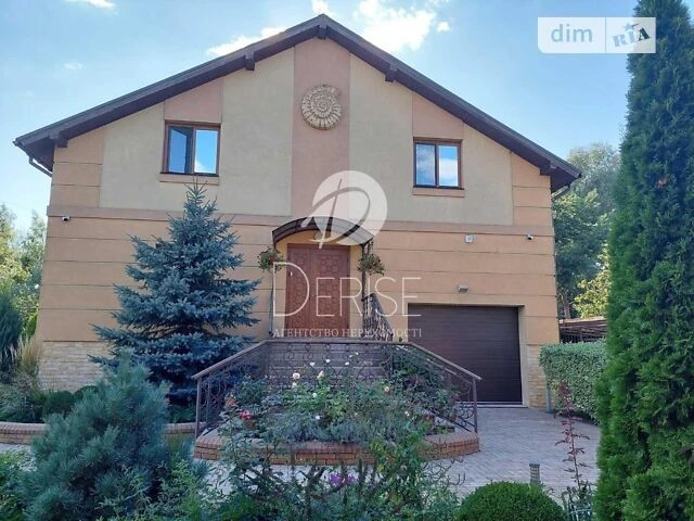 Продаж 3 поверхового будинку з ділянкою на 20 соток, 720 кв.