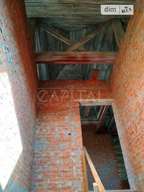 Продаж 2 поверхового будинку з гаражем і ділянкою на 10 сото