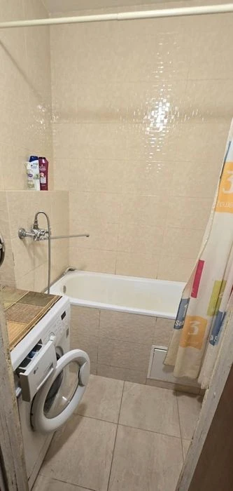 H S2 Selling a 3-room apartment near Kholodnaya Gora metro station