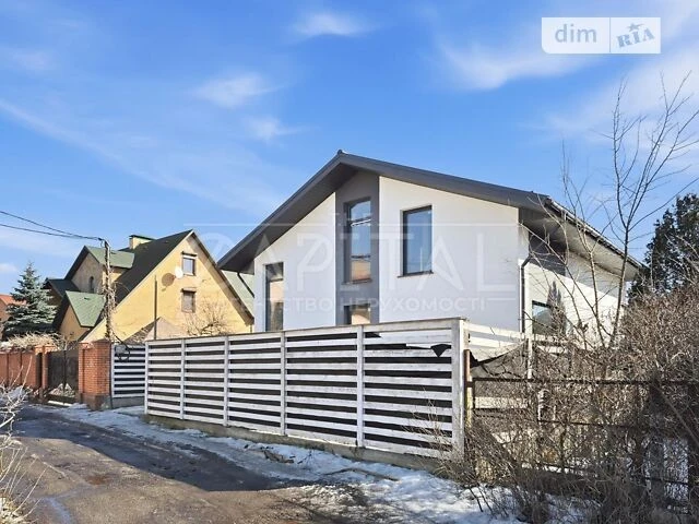 Продаж 2 поверхового будинку з ділянкою на 4.5 сотки, 147 кв