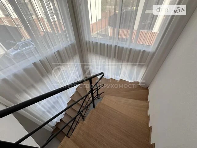Продаж 2 поверхового дуплекса з ділянкою на 3 сотки, 135 кв.