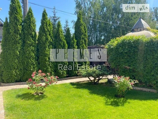 Продаж 2 поверхового будинку 263.1 кв. м, 6 кімнат, на вул.