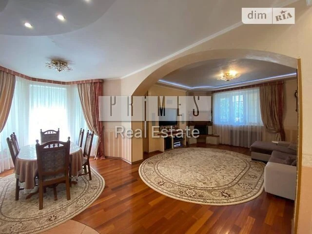 Продаж 2 поверхового будинку 263.1 кв. м, 6 кімнат, на вул.