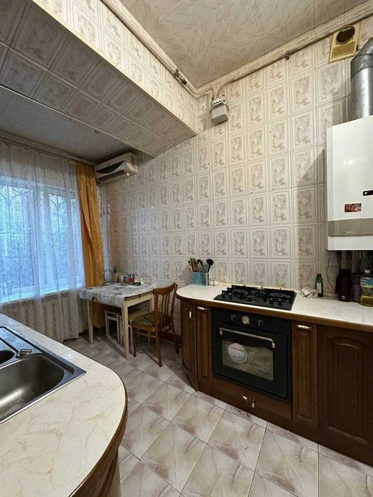Продам 3-комн квартиру на Ясная, Отрадная, Парк Шевченко.