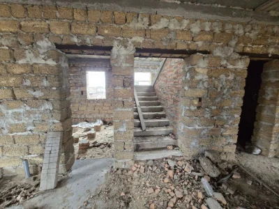 Без% Продаж капітального будинку 250 м² у Жулянах Цегла діля