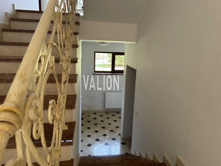 Продаж елітного котеджу 250 м² у Шаянах, Закарпатська обл.