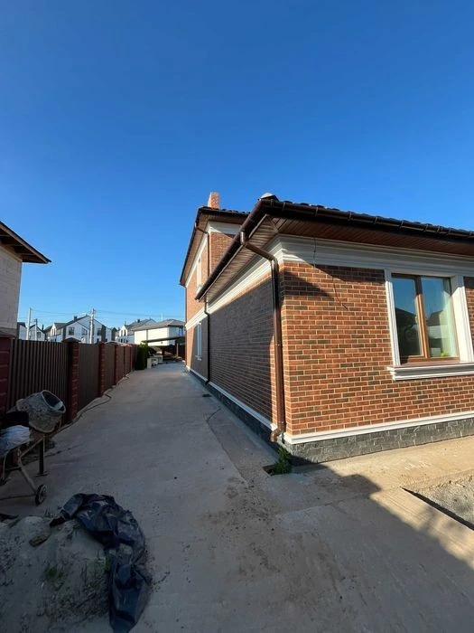 Продаж Будинку 366кв. м. Київ Жуляни Солом'янський р-н. Діля