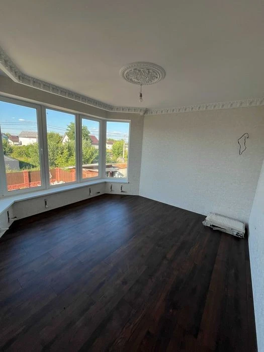 Продаж Будинку 366кв. м. Київ Жуляни Солом'янський р-н. Діля