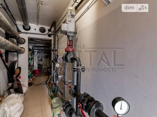 Продаж 6 поверхового будинку 1169.3 кв. м, 1 кімната, на вул