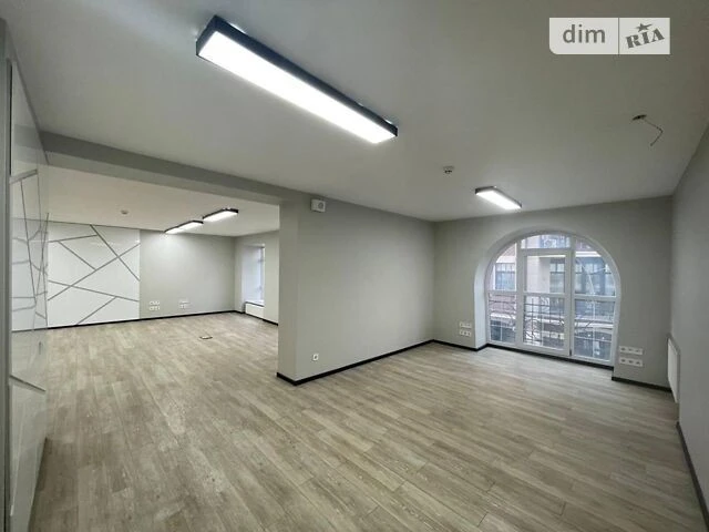 Продаж 6 поверхового будинку 1169.3 кв. м, 1 кімната, на вул