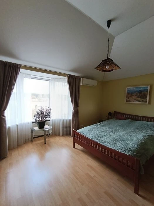 ТаунХаус- квартира, гараж, 10 хв від метро, П. Прокоповича.