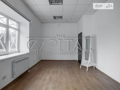 Продаж 4 поверхового будинку з ділянкою на 10 соток, 1200 кв
