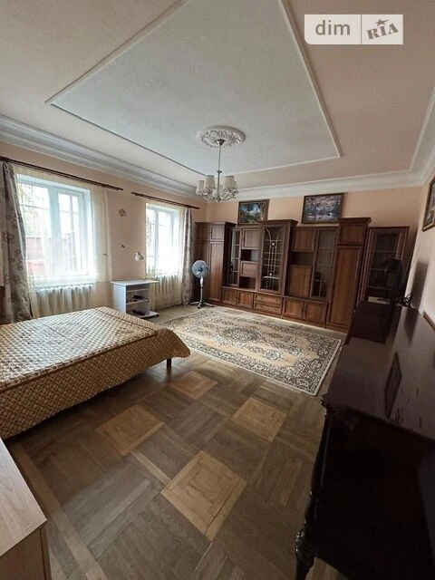 Продаж частини будинку на вул. Постова, 7 кімнат • ID 344038