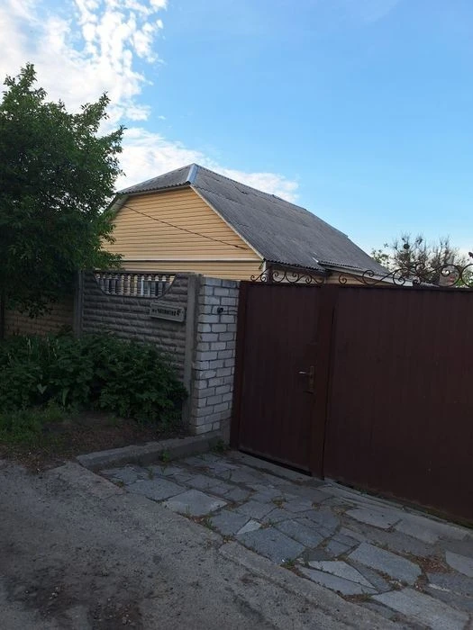 м. Дорогожичі вул. Академіка Івахненка продаєтся будинок 160