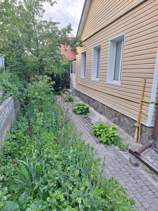 м. Дорогожичі вул. Академіка Івахненка продаєтся будинок 160