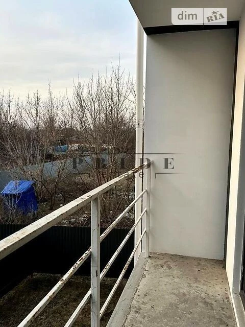 Продаж 3 поверхового таунхауса з ділянкою на 1 сотку, 100 кв