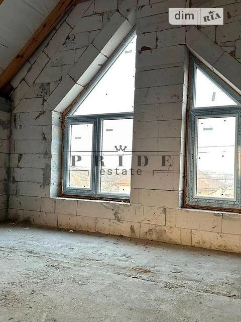 Продаж 3 поверхового таунхауса з ділянкою на 1 сотку, 100 кв