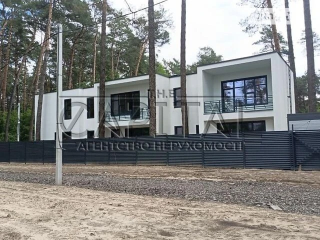 Продаж 2 поверхового будинку з опаленням і ділянкою на 10 со