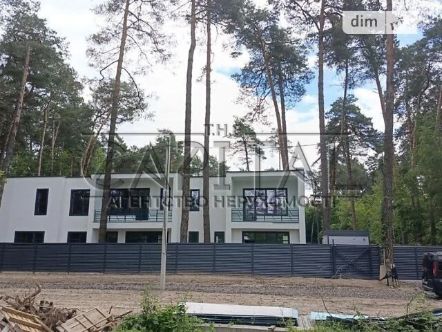 Продаж 2 поверхового будинку з опаленням і ділянкою на 10 со