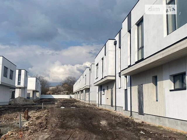 Продаж 2 поверхового таунхауса з ділянкою на 2 сотки, 116.1
