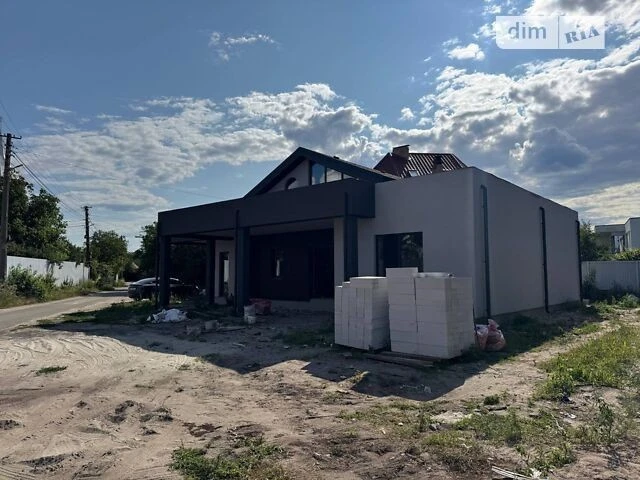 Продаж 2 поверхового будинку з ремонтом і ділянкою на 5 сото