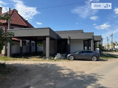 Продаж 2 поверхового будинку з ремонтом і ділянкою на 5 сото