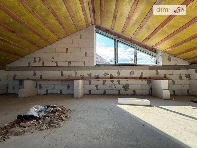 Продаж 2 поверхового будинку з ремонтом і ділянкою на 5 сото