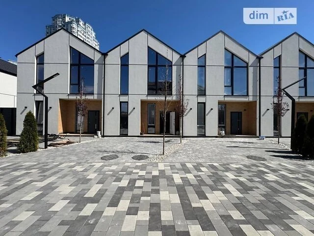 Продаж 2 поверхового таунхауса з ділянкою на 1.8 сотки, 120