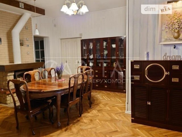 Продаж 3 поверхового будинку з гаражем і ділянкою на 6 соток