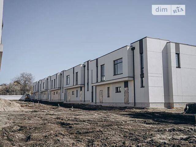 Продаж 2 поверхового таунхауса з ділянкою на 1 сотку, 90 кв.