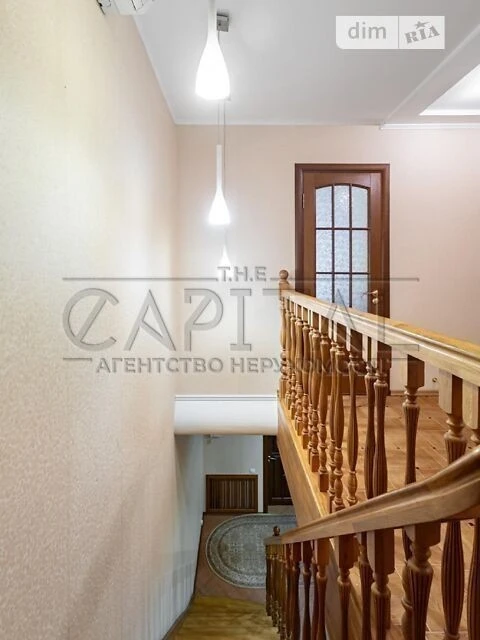 Продаж 2 поверхового будинку з гаражем і ділянкою на 10 сото