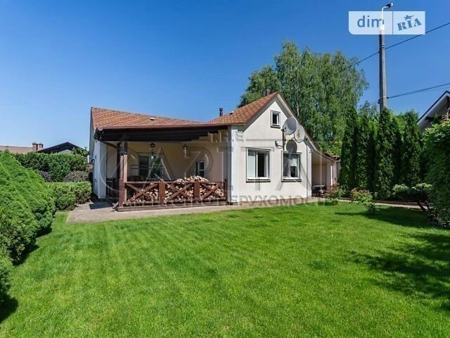 Продаж 2 поверхового будинку з гаражем і ділянкою на 10 сото
