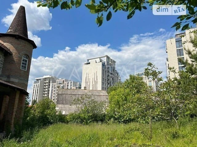 Продаж 2 поверхового будинку з верандою і ділянкою на 14 сот