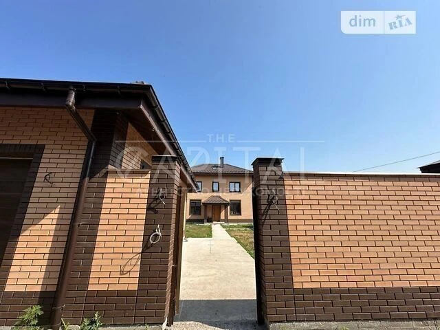 Продаж 3 поверхового будинку з ділянкою на 9 соток, 320 кв.
