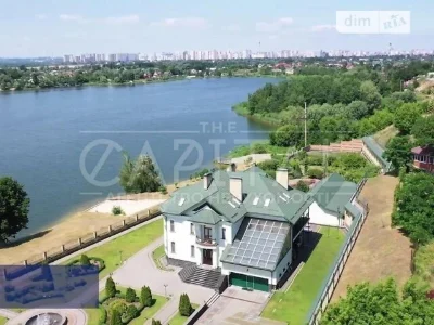 Продаж 3 поверхового будинку з гаражем і ділянкою на 100 сот
