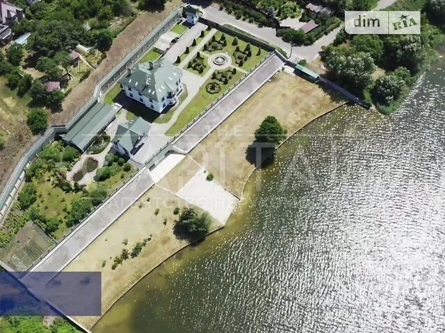 Продаж 3 поверхового будинку з гаражем і ділянкою на 100 сот