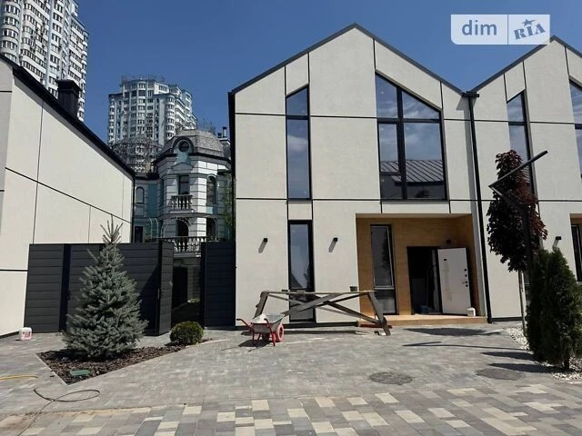 Продаж 2 поверхового таунхауса з ділянкою на 2 сотки, 120 кв