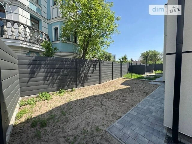 Продаж 2 поверхового таунхауса з ділянкою на 2 сотки, 120 кв
