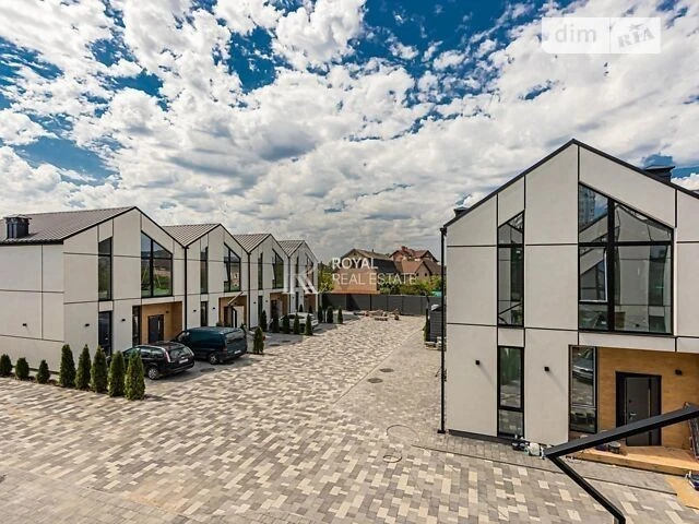 Продаж 2 поверхового таунхауса з ділянкою на 1.3 сотки, 120