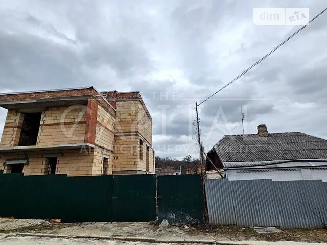 Продаж 3 поверхового будинку з ділянкою на 7 соток, 320 кв.