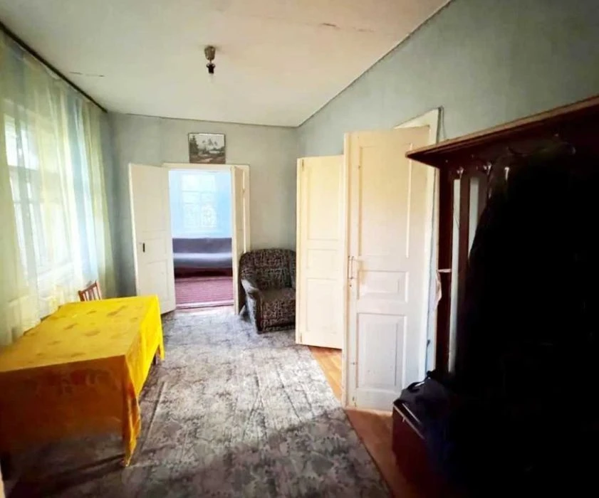 Будинок з великим участком в Києві, на березі озера, Бортнич
