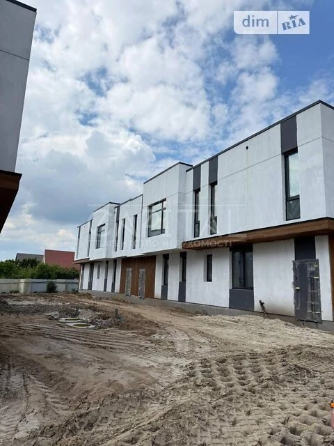 Продаж 2 поверхового таунхауса з ділянкою на 2 сотки, 113.5