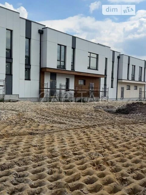 Продаж 2 поверхового таунхауса з ділянкою на 2 сотки, 113.5