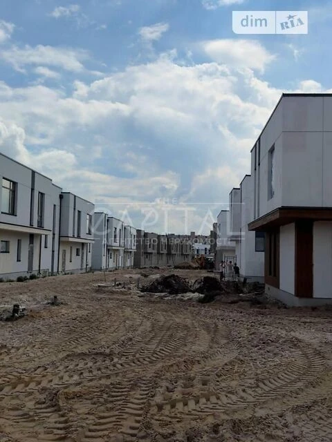 Продаж 2 поверхового таунхауса з ділянкою на 2 сотки, 113.5